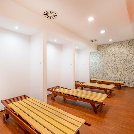 Myflat Club 218 Gold II Wellness Apartment Siófok Zewnętrze zdjęcie