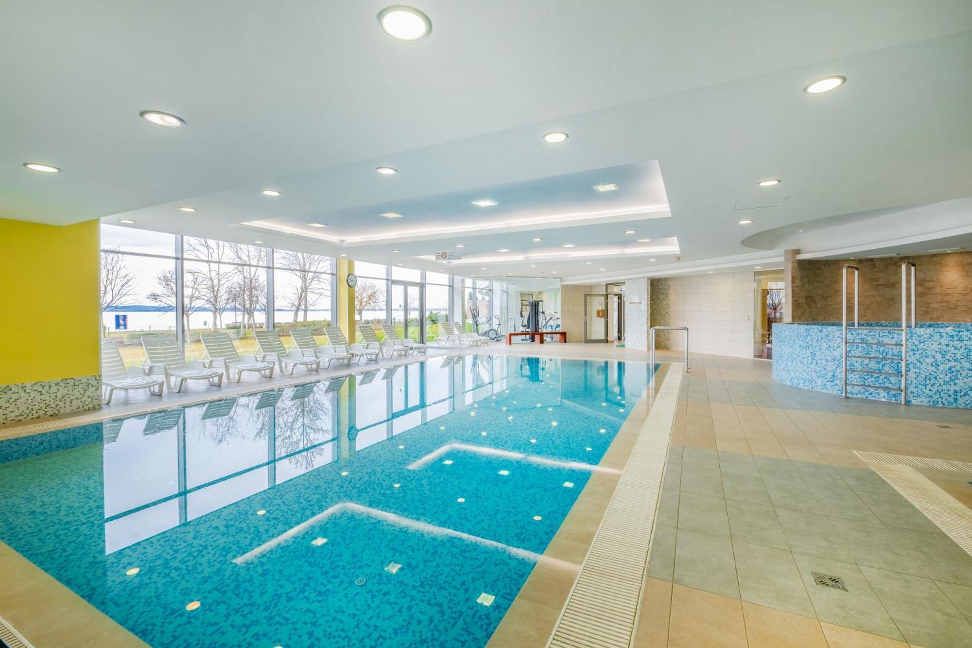 Myflat Club 218 Gold II Wellness Apartment Siófok Zewnętrze zdjęcie